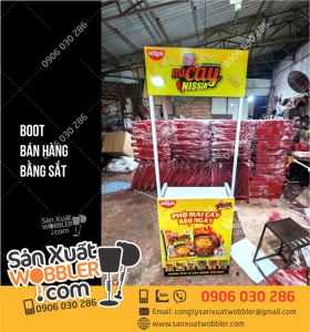 Booth sắt bán hàng Mì cay Nissin