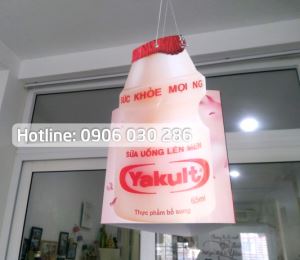 Hanging treo trần siêu thị sản phẩm Sữa uống lên men Yakult
