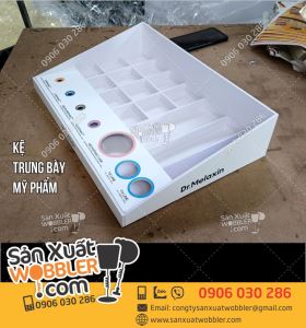Kệ trưng bày sản phẩm Chăm sóc da