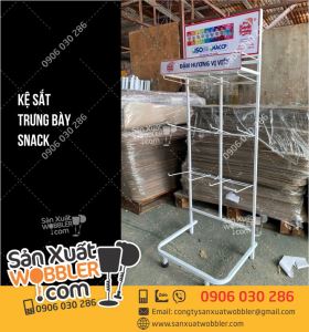 Kệ trưng bày bánh tráng, Snack