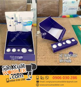 Kệ trưng bày mỹ phẩm