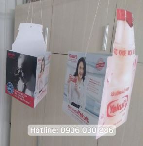 Hanger quảng cáo sữa chua lên men Yakult 