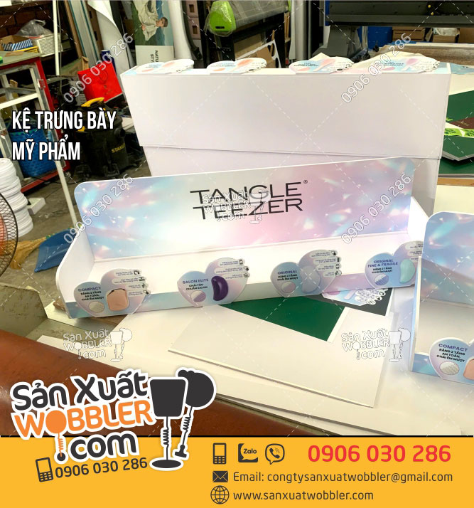 Cosmetic-display-manufacturer-Vietnam