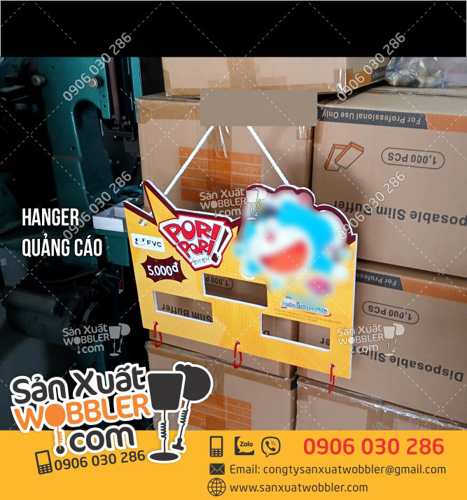 Hanger-fomex-trưng-bày-Bánh-Quy