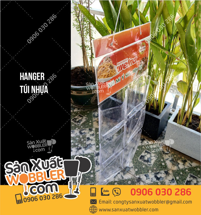 Hanger-túi-nhựa-quảng-cáo-gói-sốt-mỳ-ý