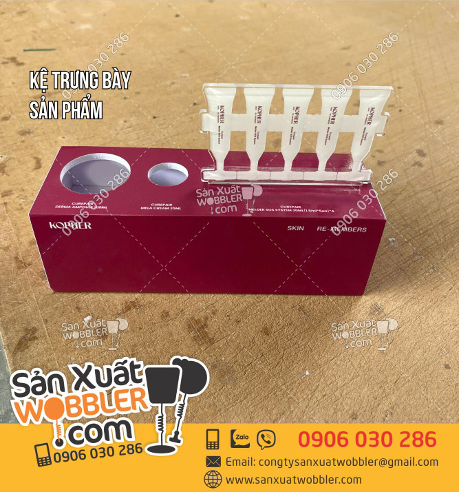 Kệ-fomex-trưng-bày-lọ-mỹ-phẩm-KOPHE