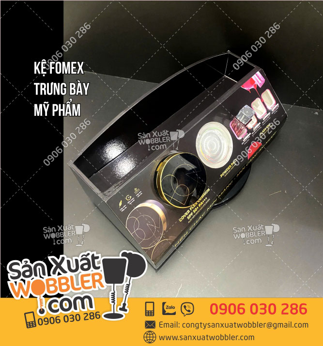 Kệ-fomex-trưng-bày-mỹ-phẩm-Phấn-trang-điểm