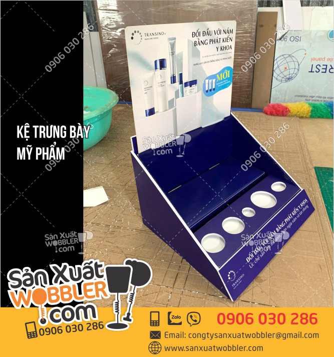 Kệ-fomex-trưng-bày-mỹ-phẩm-Transino
