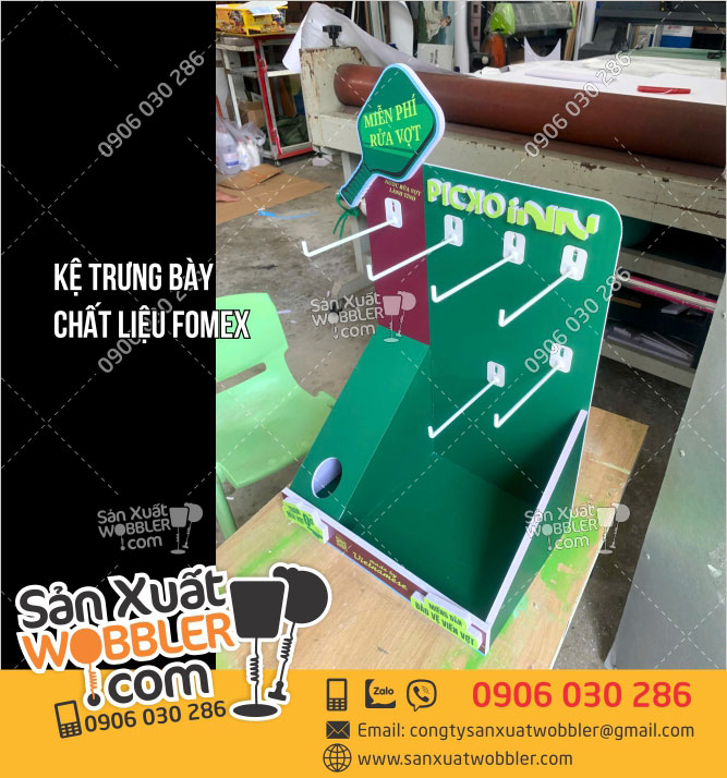 Kệ-trưng-bày-sản-phẩm-PIC