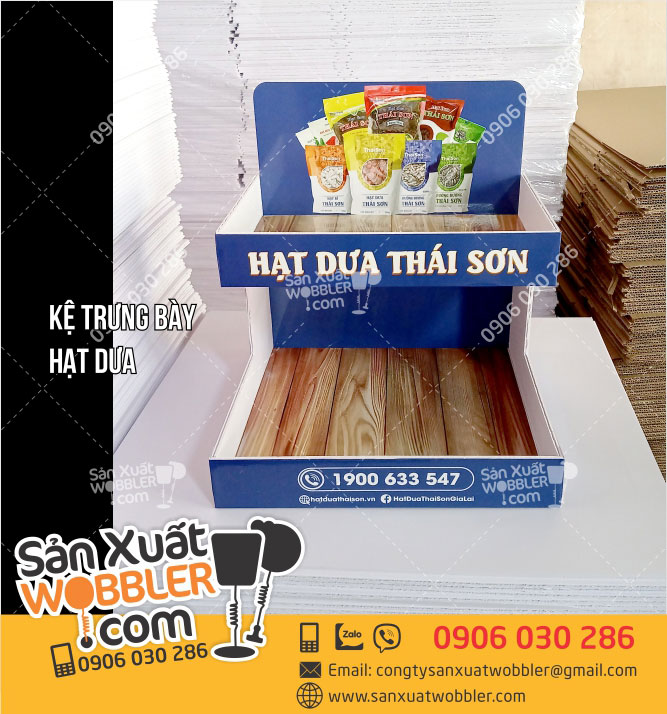 Mẫu-Kệ-fomex-trưng-bày-hạt-dưa-Thái-Sơn