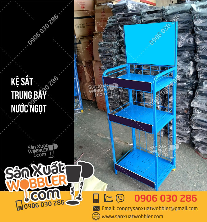 Mẫu-Kệ-săt-trưng-bày-nước-tăng-lực
