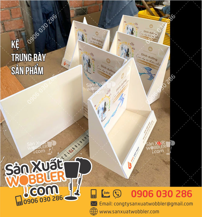 Mẫu-Kệ-trưng-bày-sản-phẩm-DGK-chất-liệu-fomex