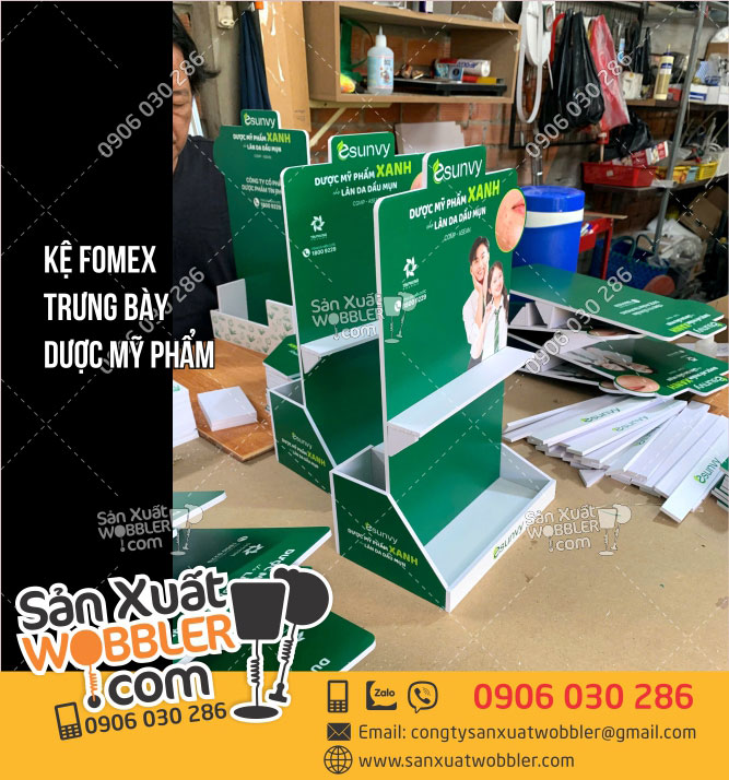 Sản-xuất-Kệ-fomex-trưng-bày-sản-phẩm-Dược-mỹ-phẩm