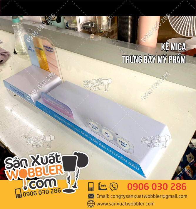 Sản-xuất-Kệ-mica-trưng-bày-mỹ-phẩm-The-Lab