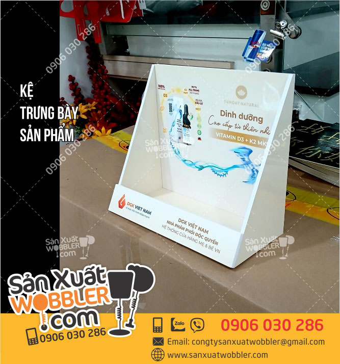 Sản-xuất-Kệ-trưng-bày-sản-phẩm-DGK-chất-liệu-fomex