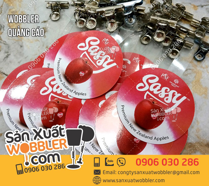 Sản-xuất-wobbler-quảng-cáo-táo-sassy