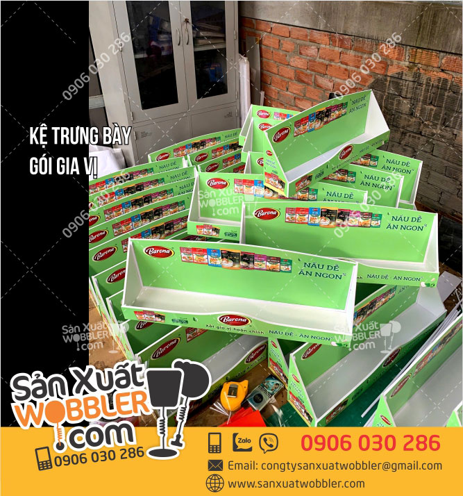 Xưởng-Sản-xuất-Kệ-fomex-trưng-bày-gói-gia-vị-Barona-loại-lớn