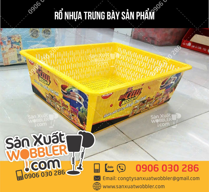 cung-cấp-rổ-nhựa-trưng-bày-sản-phẩm-mì-gói-tại-điểm-bán