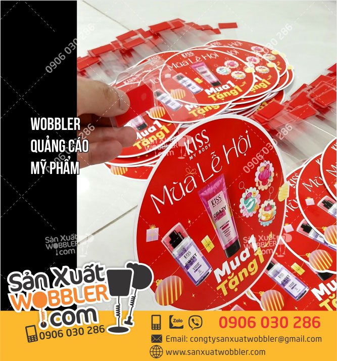 wobbler-mỹ-phẩm-Kiss-mùa-lễ-hội